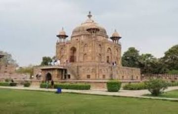Heart-warming 2 Days 1 Night Allahabad Beach Holiday Package