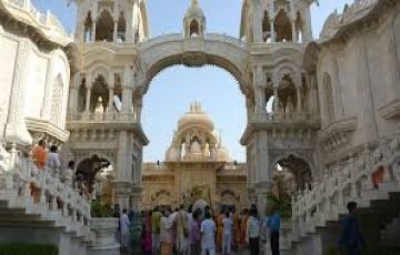 Experience 2 Days Delhi to Mathura Hill Stations Tour Package