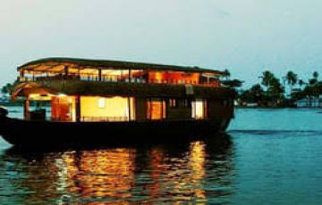 4 Days 3 Nights Alleppey with Kovalam Hill Stations Tour Package