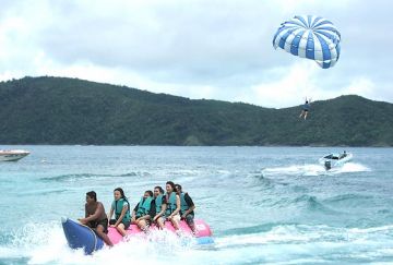 Family Getaway Kuala Lumpur Tour Package for 7 Days from Bangkok