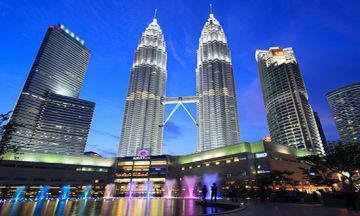 Family Getaway Kuala Lumpur Tour Package for 7 Days from Bangkok