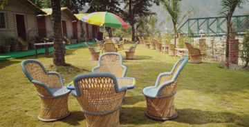 Experience 2 Days Rishikesh - Delhi Drop to Delhi-rishikesh Friends Tour Package