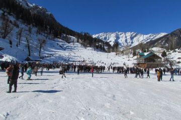 Family Getaway 3 Days 2 Nights Manali Friends Vacation Package