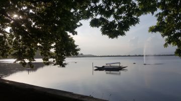 Kashmir Luxury Tour 5 Days  5 Star Hotels