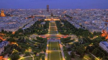 Pleasurable 7 Days 6 Nights Paris Trip Package