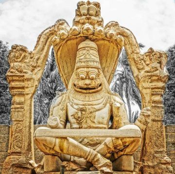 Heart-warming Hampi Tour Package from Badami