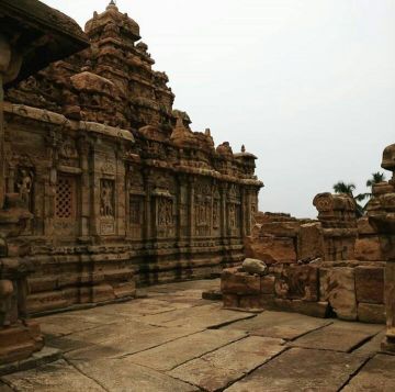 Heart-warming Hampi Tour Package from Badami