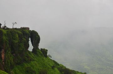 3 Days 2 Nights Mahabaleshwar Friends Tour Package