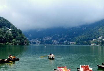 Memorable 3 Days 2 Nights Nainital with New Delhi Trip Package