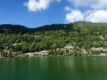 Memorable 3 Days 2 Nights Nainital with New Delhi Trip Package