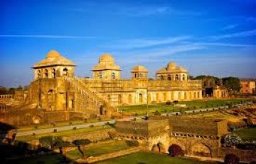 3 Days Indore to Maheshwar Family Trip Package