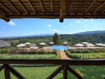 Ecstatic 8 Days 7 Nights Lake Manyara Wildlife Trip Package