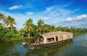 Ecstatic Cochin Honeymoon Tour Package for 4 Days
