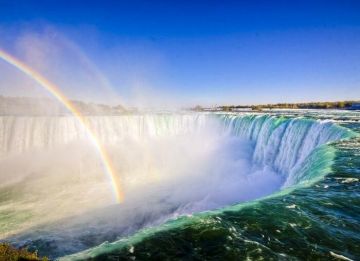 Experience 2 Days 1 Night Canada Holiday Package