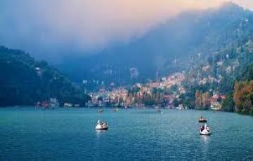 Experience 4 Days Delhi and Nainital Tour Package