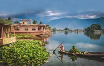 Srinagar with Mumbai Tour Package for 4 Days from Mumbai