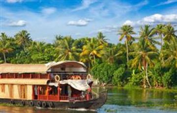 Amazing 5 Days 4 Nights Munnar, Thekkady, Alleppey and Cochin Holiday Package