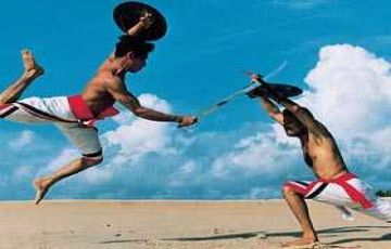 Family Getaway 6 Days Alleppey to Munnar Vacation Package