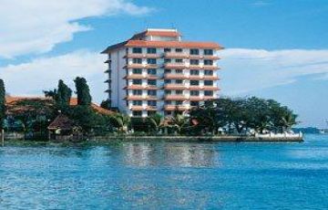 Heart-warming 6 Days Kumarakom Holiday Package