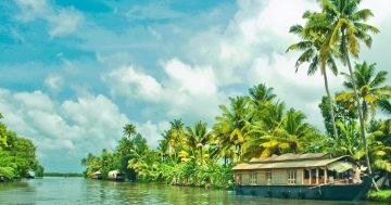 Family Getaway 5 Days Cochin - Munnar Holiday Package