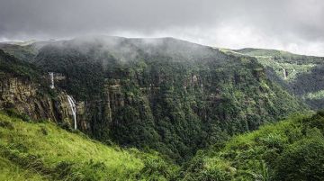 Magical 2 Days Cherrapunjee with New Delhi Holiday Package