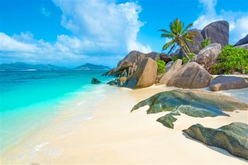 Heart-warming 4 Days Seychelles Honeymoon Holiday Package