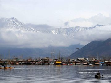 Family Getaway 2 Days Kargil to Srinagar Vacation Package