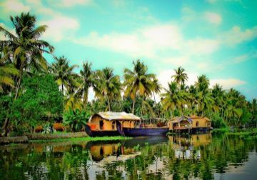 Pleasurable 4 Days Cochin, Munnar and Alleppey Holiday Package