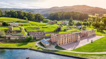 Memorable Tasmania Friends Tour Package for 4 Days