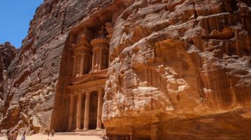 Beautiful Petra Tour Package for 3 Days
