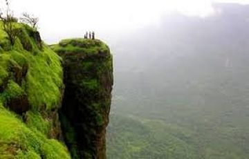 Beautiful 2 Days Mahabaleshwar Vacation Package by HelloTravel In-House Experts