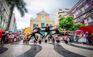 Family Getaway Hongkong Tour Package for 3 Days