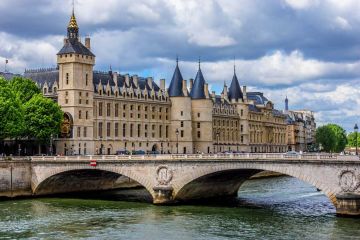 Beautiful Paris Tour Package for 8 Days from Zurich