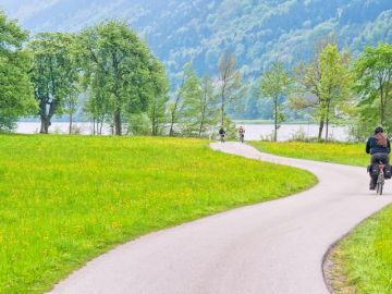 Experience 5 Days 4 Nights Paris Holiday Package