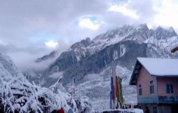 Amazing 4 Days Gangtok and Lachung Holiday Package