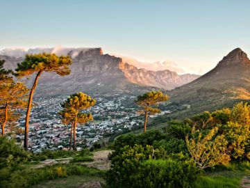 Heart-warming 3 Days 2 Nights South Africa and Oudtshoorn Nature Vacation Package