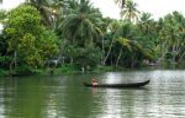 Pleasurable Alleppey Tour Package for 7 Days from Cochin
