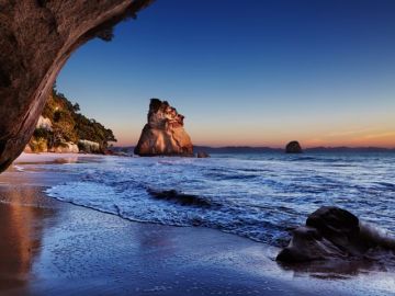 Heart-warming 4 Days Auckland with Queenstown Nature Vacation Package