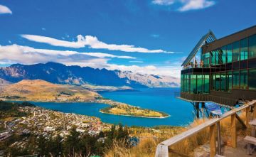 Ecstatic 3 Days Auckland and Queenstown Holiday Package