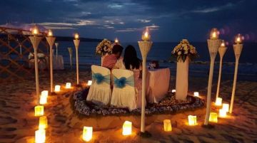 Beautiful 8 Days Private Romantic Dinner Holiday Package