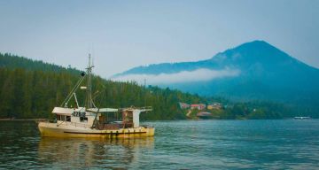 Family Getaway 4 Days 3 Nights Tofino Free Day Holiday Package