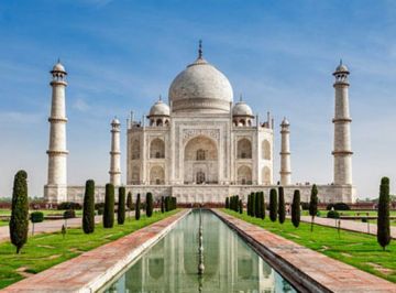 Ecstatic 2 Days Agra and Delhi Tour Package