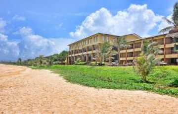 Family Getaway 4 Days 3 Nights Galle Weligama Mirissa - Colombo Trip Package
