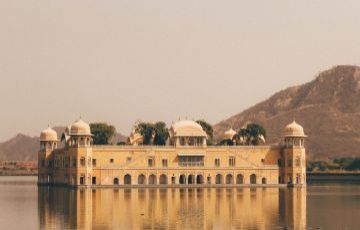 Family Getaway 3 Days Jaipur with Mount Abu Tour Package