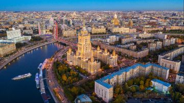Ecstatic 4 Days Moscow Luxury Vacation Package