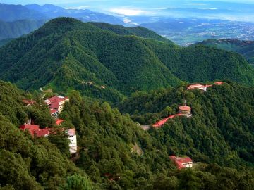 Pleasurable 2 Days Mussoorie Tour Package by HelloTravel In-House Experts
