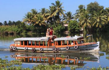 Ecstatic Thekkady Sightseeing Tour Package for 9 Days 8 Nights