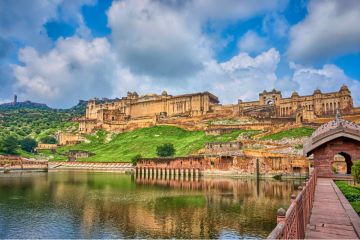 Experience 2 Days Rajasthan Tour Package by HelloTravel In-House Experts