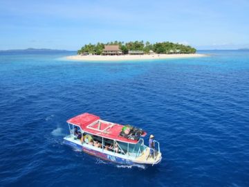 Family Getaway 6 Days Beachcomber Island Holiday Package