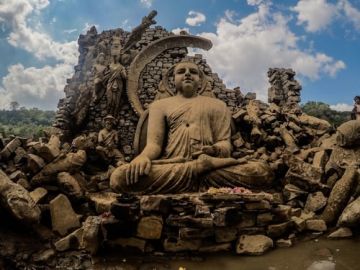 Heart-warming 4 Days Negombo to Kandy Beach Trip Package